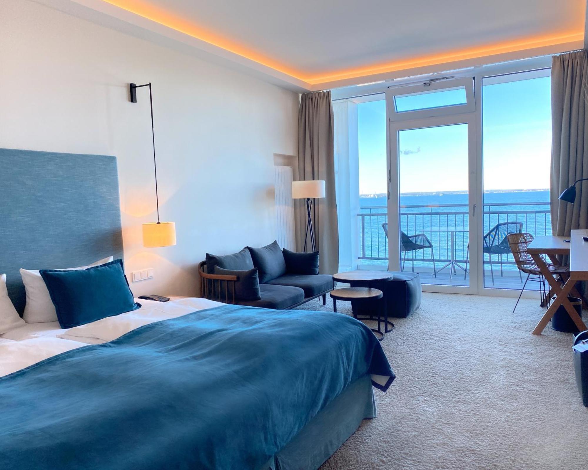 Sea Luxury Double Room Bath Balcony Sea View no pets