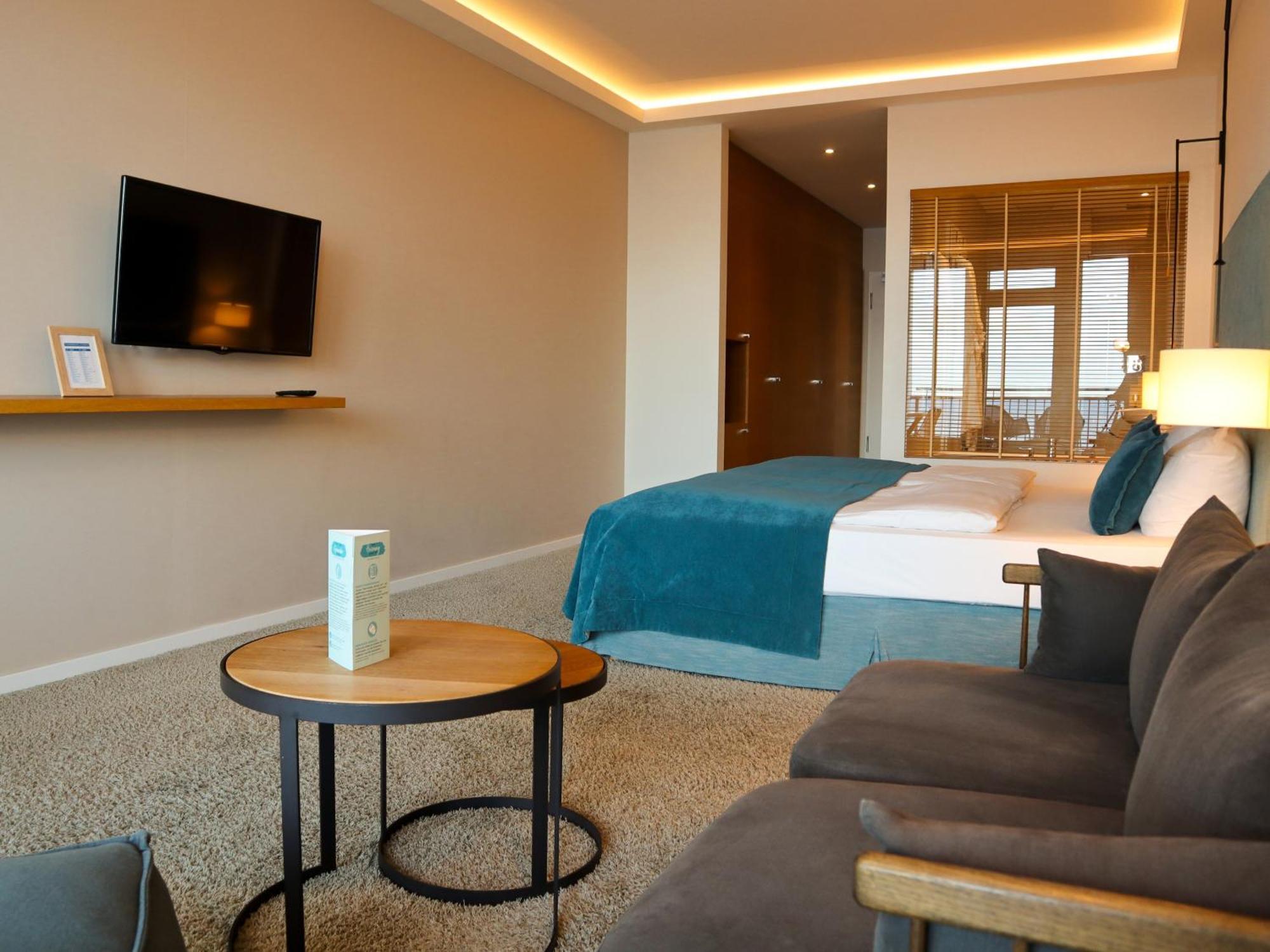 Sea Luxury Double Room Bath Balcony Sea View no pets